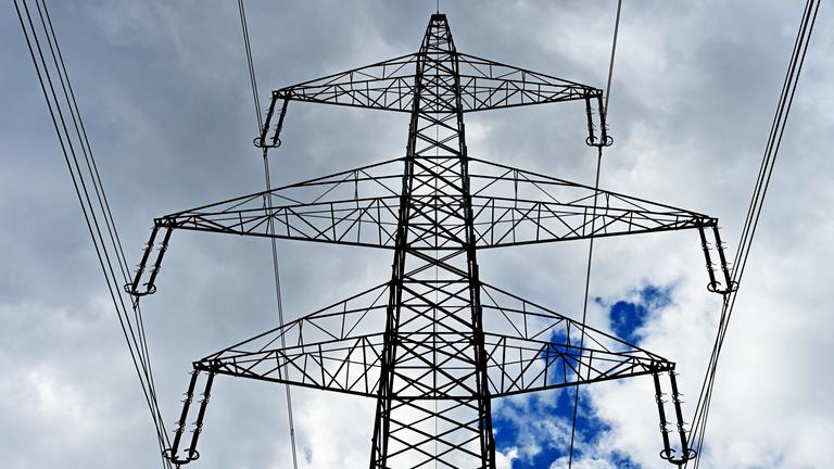 ENERGIE / STROM / STROMMAST / STROMLEITUNG / STR