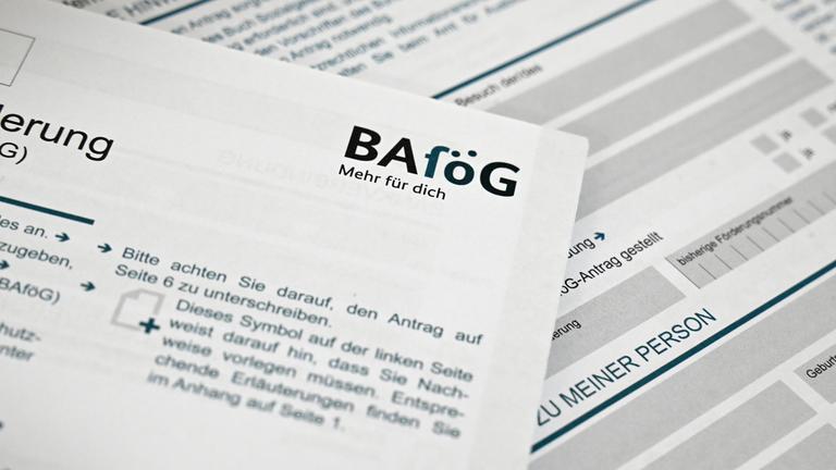 BAföG-Reform, SPD widerspricht Forschungsministerin Bär (CSU)