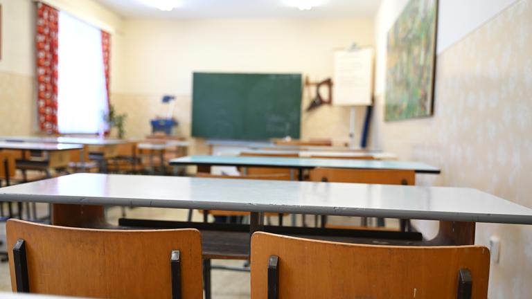 Leeres klassenzimmer symbolbild marode Schulen