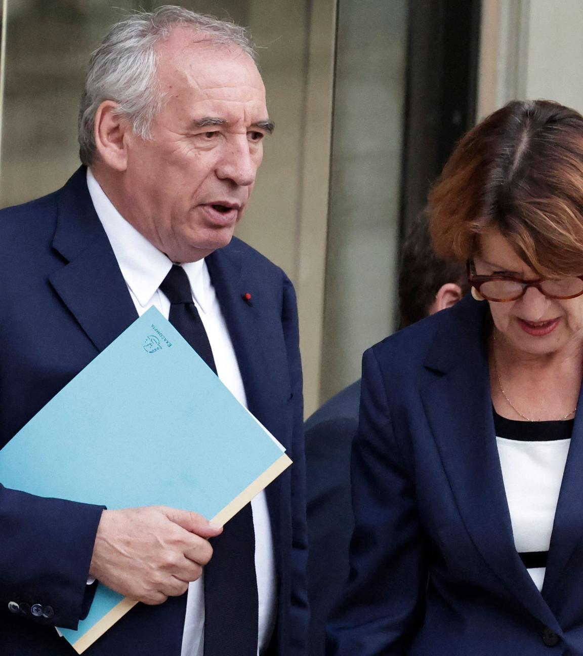 Frankreichs Regierung stürzt bei Vertrauensfrage