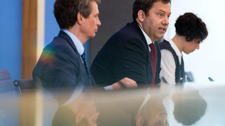 Pressekonferenz Bundesfinanzminister Klingbeil