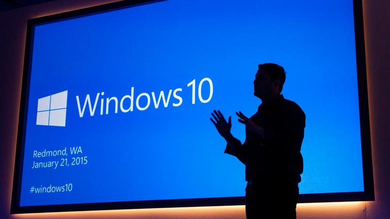 USA, Redmond: Microsoft Executive Vice President Terry Myerson präsentiert im Januar 2015 das damals noch taufrische Windows 10
