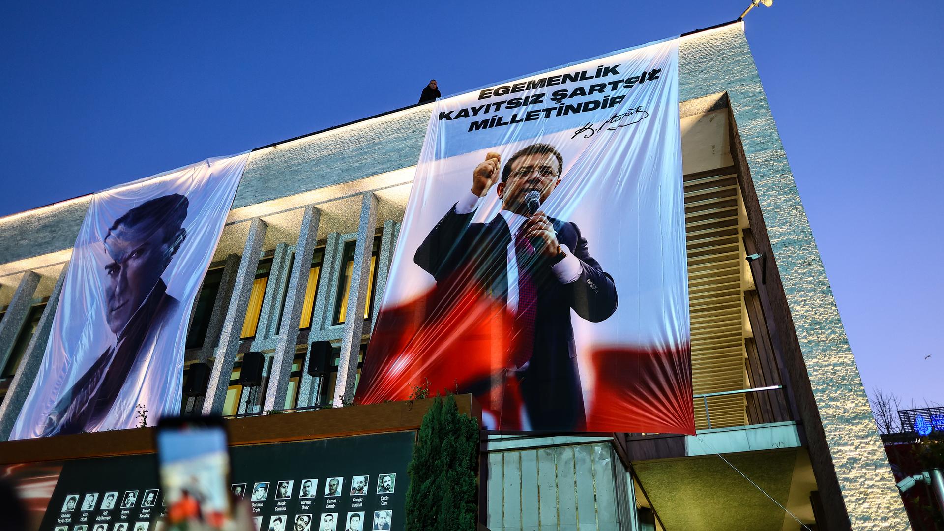 Protest in Istanbul against the detention of Istanbul mayor Imamoglu