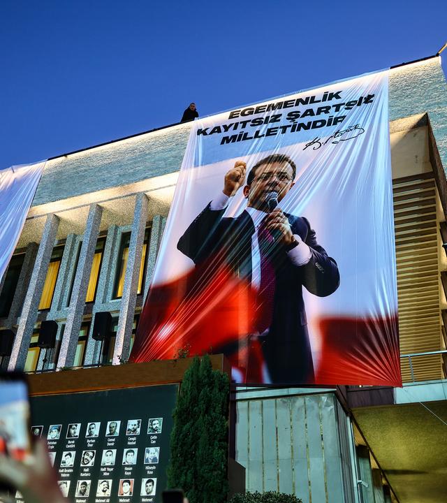 Protest in Istanbul against the detention of Istanbul mayor Imamoglu