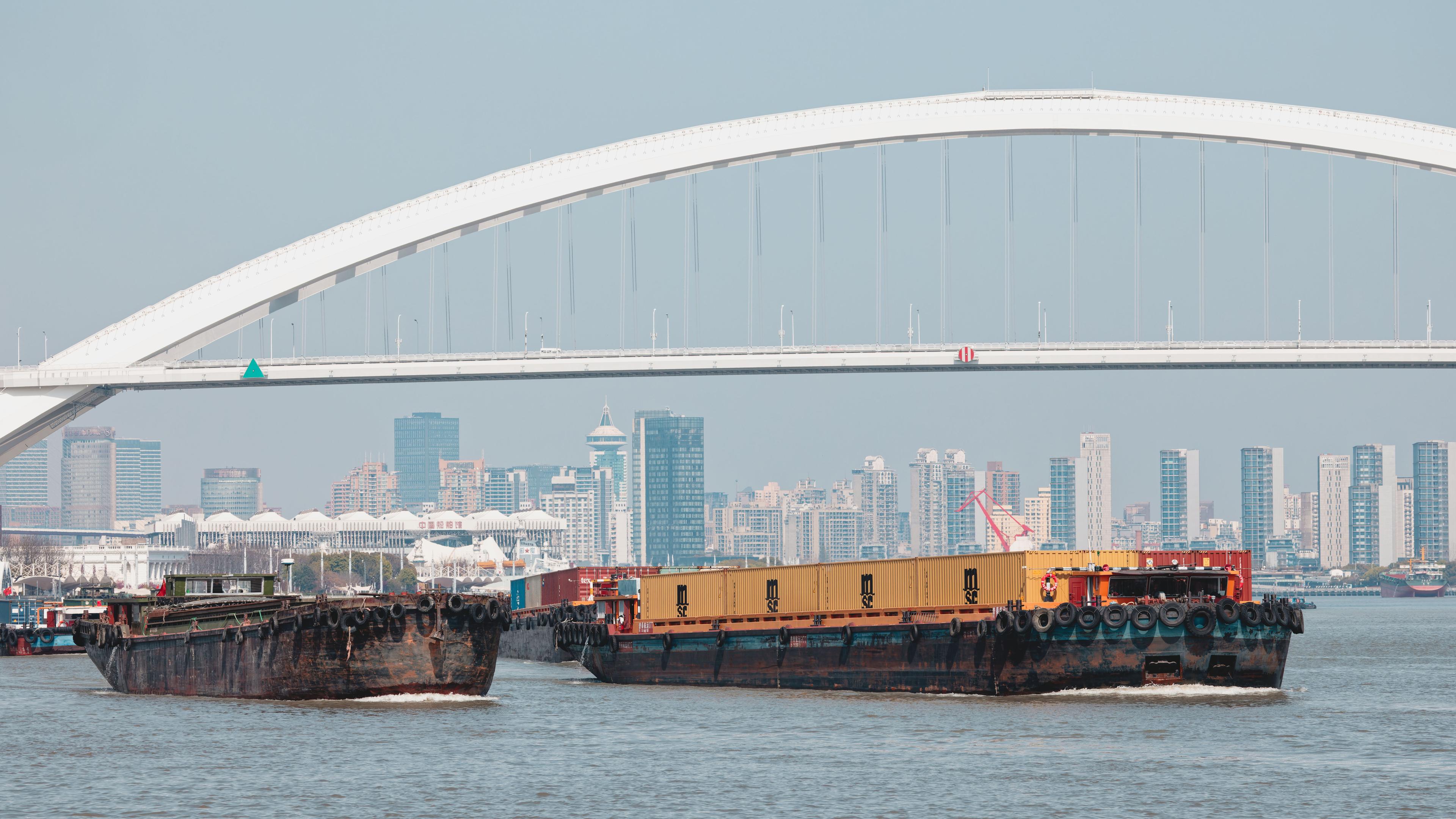 China urges US to cancel new tarrifs, announces counter-measures