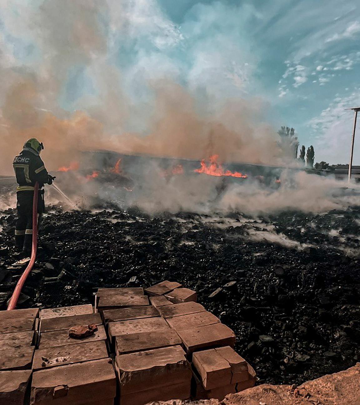  A handout picture made available by the State Emergency Service shows Ukrainian emergency services working at the site of a drone strike in the Kyiv area, Ukraine, 09 July 2025, amid the ongoing Russian invasion. Russian forces launched an overnight large-scale combined attack with at least 13 missiles and 728 drones across Ukraine, the State Emergency Service (SES) of Ukraine reported. 