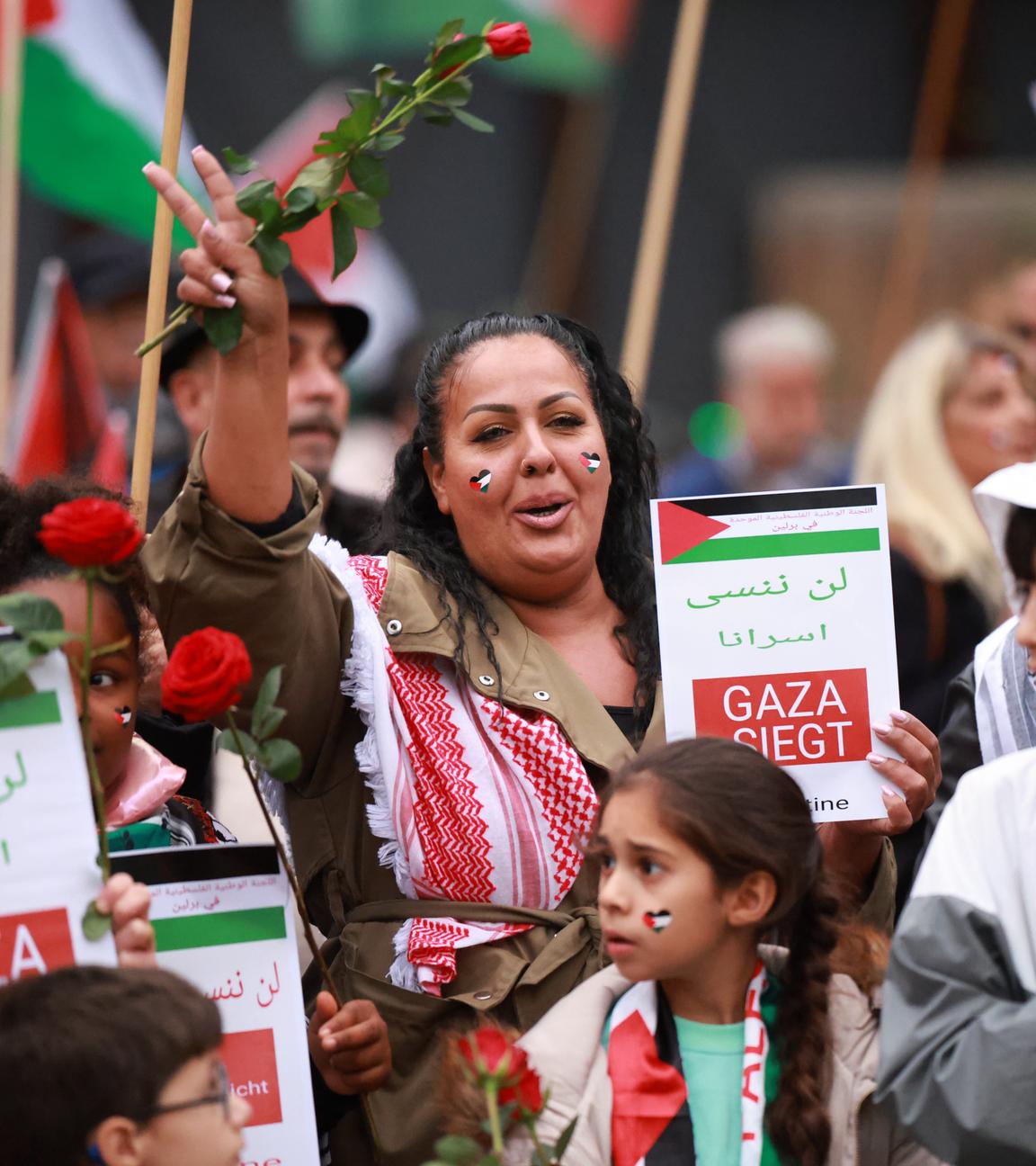 Rally in reaction to Gaza peace plan in Berlin
