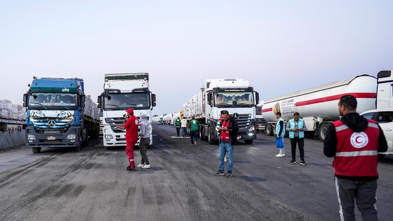 Humanitäre Hilfsgüter sollen über Rafah nach Gaza gelangen