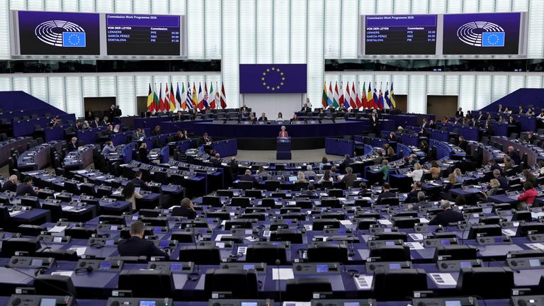 EU Parlamentssitzung mit Rede von von der Leyen uzum Greendeal