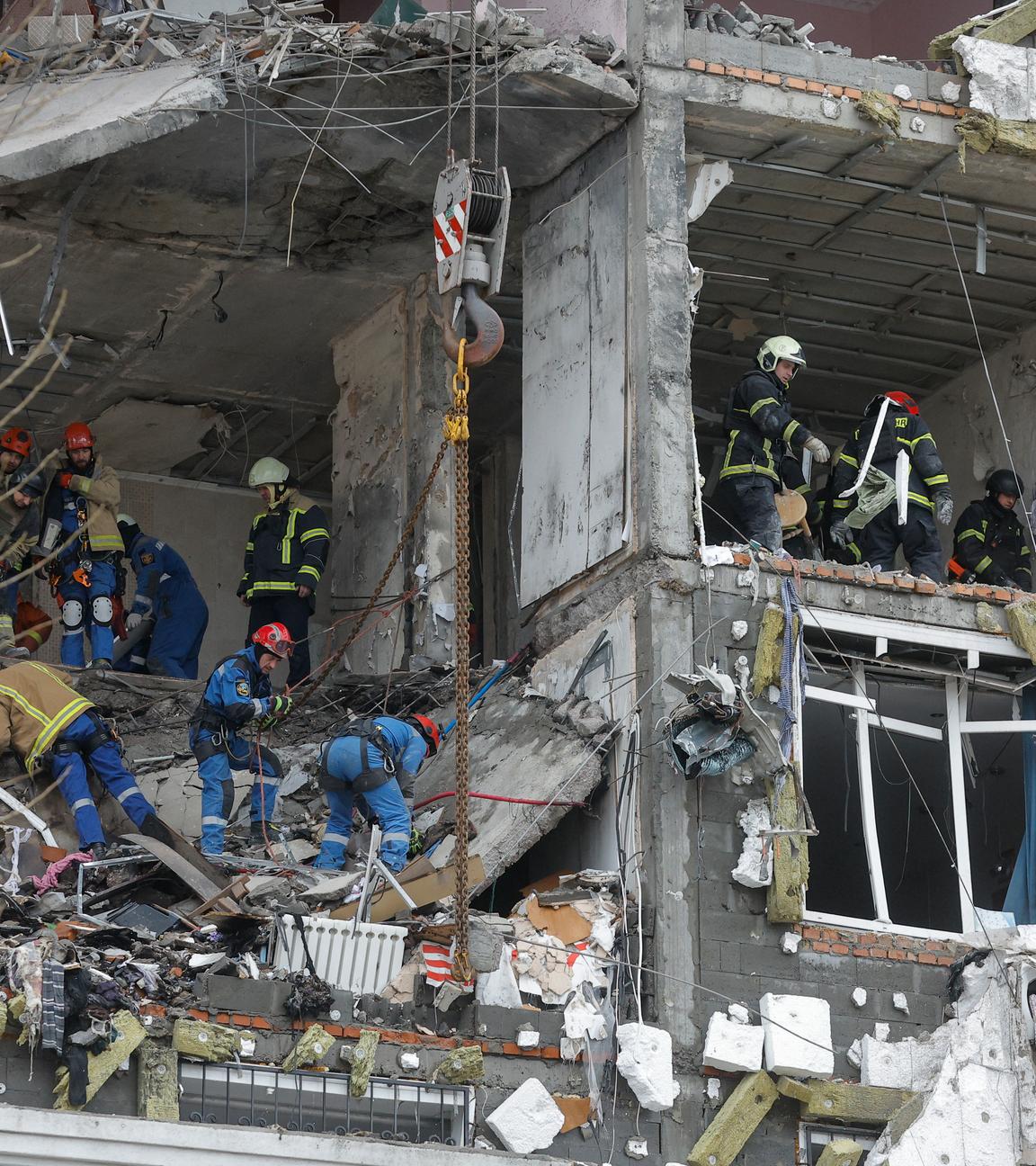 At least one killed, more than a dozen injured after overnight Russian strikes on Kyiv