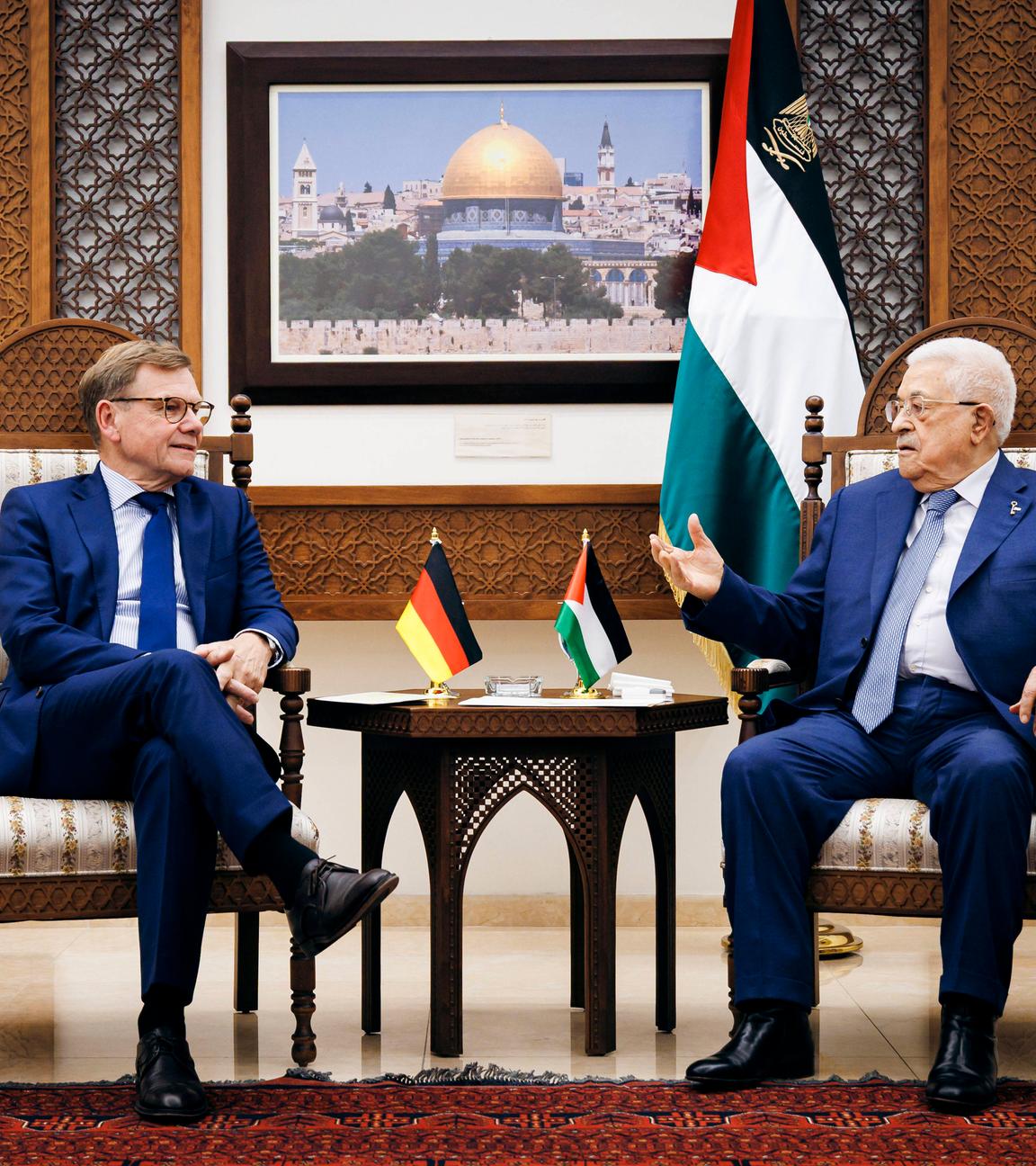 Johann Wadephul besucht und den Palästinenserpräsidenten Abbas