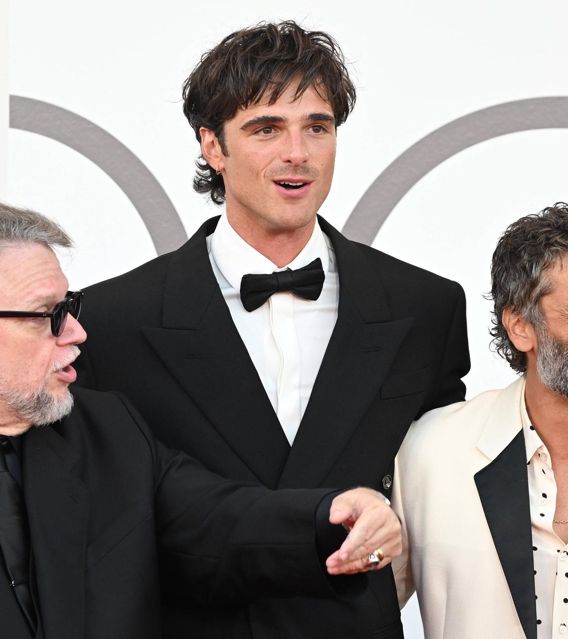 Der mexikanische Regisseur Guillermo Del Toro, der australische Schauspieler Jacob Elordi und der US-amerikanische Schauspieler Oscar Isaac nehmen am Samstag, dem 30. August 2025, an der Premiere von Frankenstein bei den 82. Filmfestspielen von Venedig in Venedig, Italien, teil.
