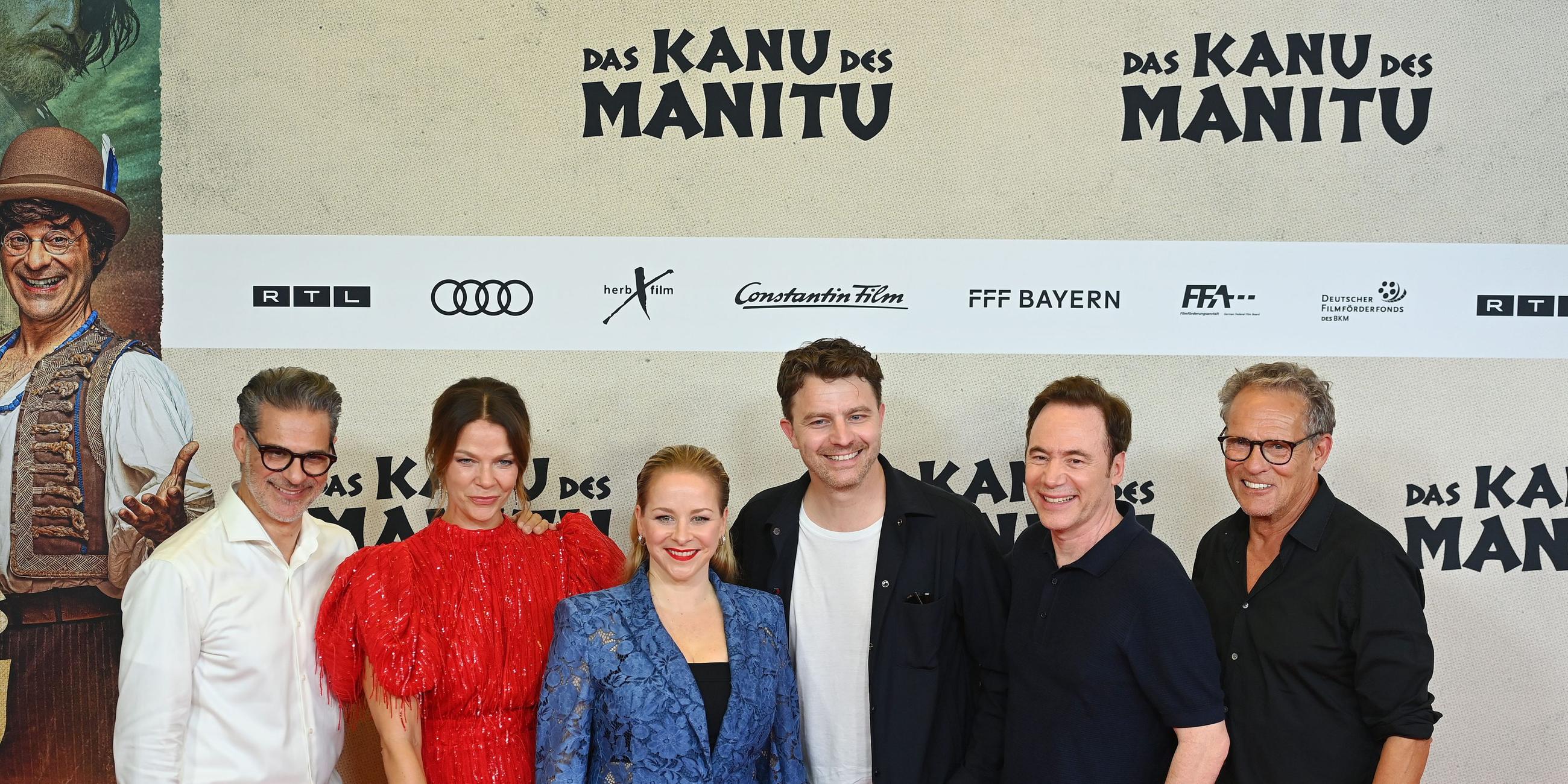 Rick KAVANIAN,Jessica SCHWARZ,Jasmin SCHWIERS,Friedrich MUECKE (Schauspieler),Michael Bully HERBIG (Regisseur,Produzent,Autor),Christian TRAMITZ (Schauspieler),