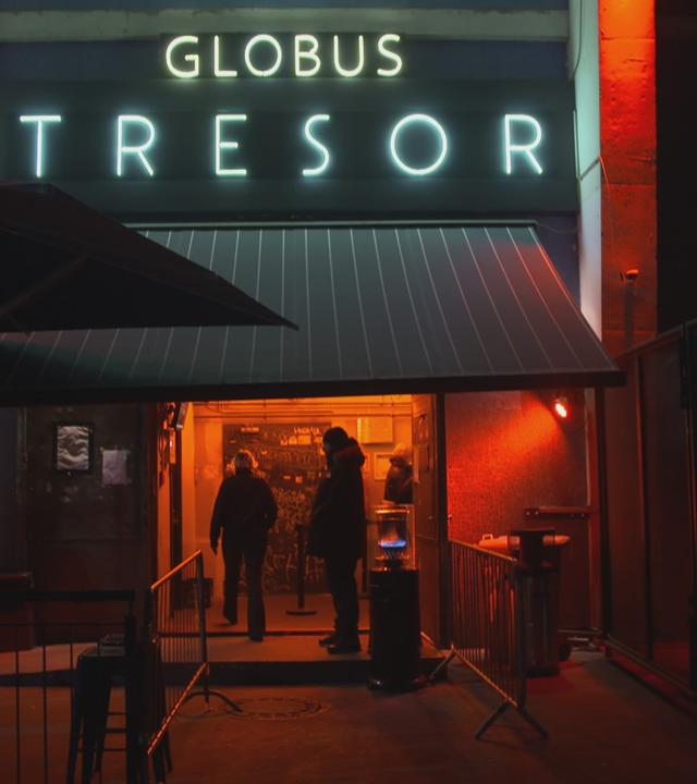 Außenbild am Abend des Berliner Clubs Tresor 