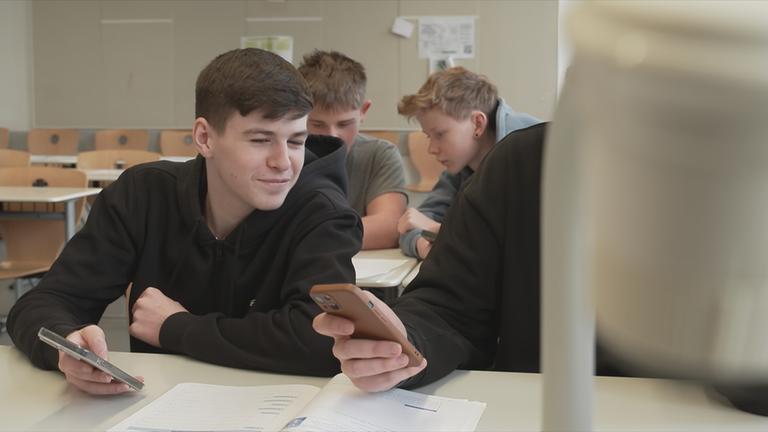 Was bekommen Jungwähler vom Wahlkampf mit?