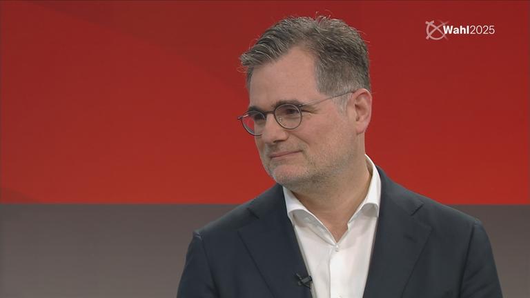 Wolfgang Schmidt, SPD, Chef des Bundeskanzleramts im Gespräch mit Shakuntala Banerjee