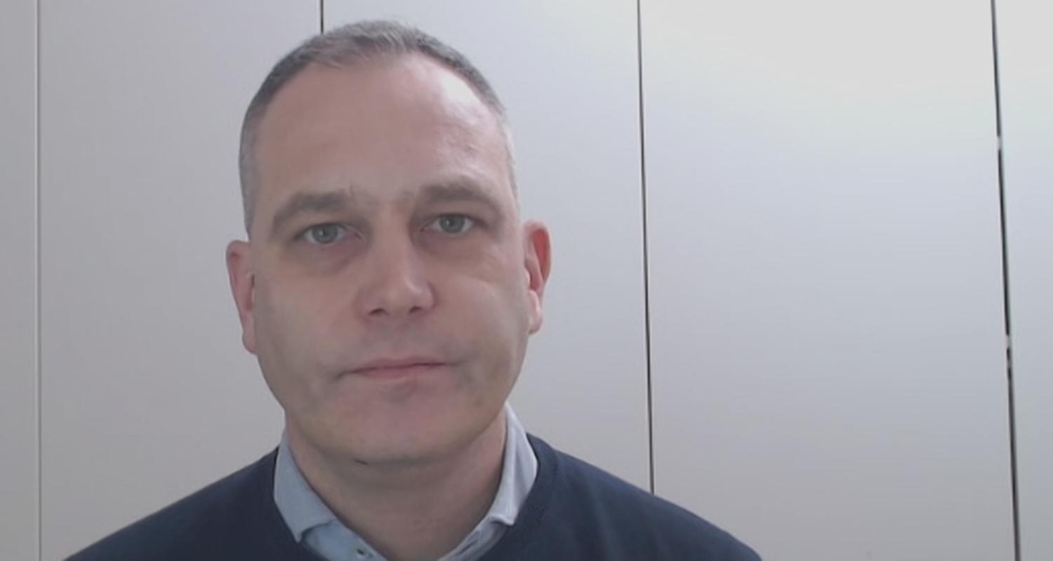 Gustav Gresse, Militärexperte im Gespräch mit Antje Pieper