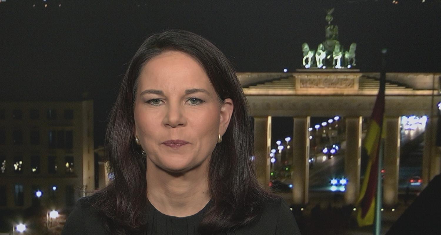 Annalena Baerbock, Außenministerin im Gespräch mit Antje Pieper