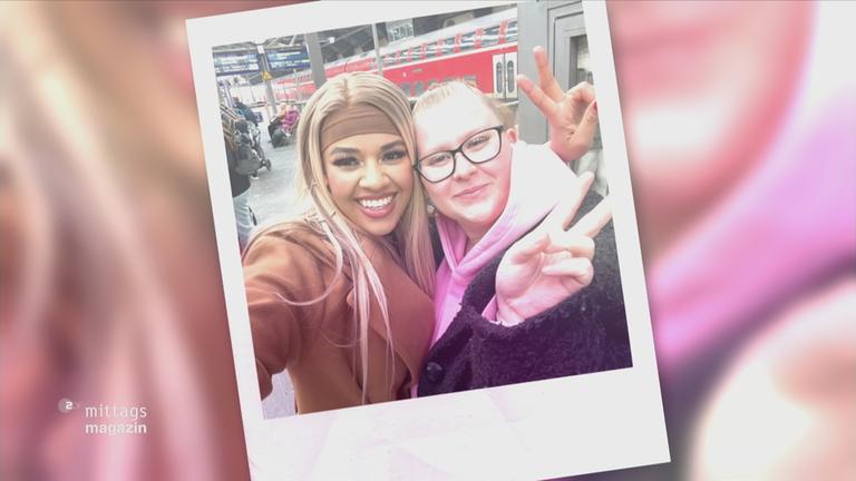 Schnappschuss von Amelie Grünewald (rechts im Bild) mit ihrer Freundin Mary Serena Brown