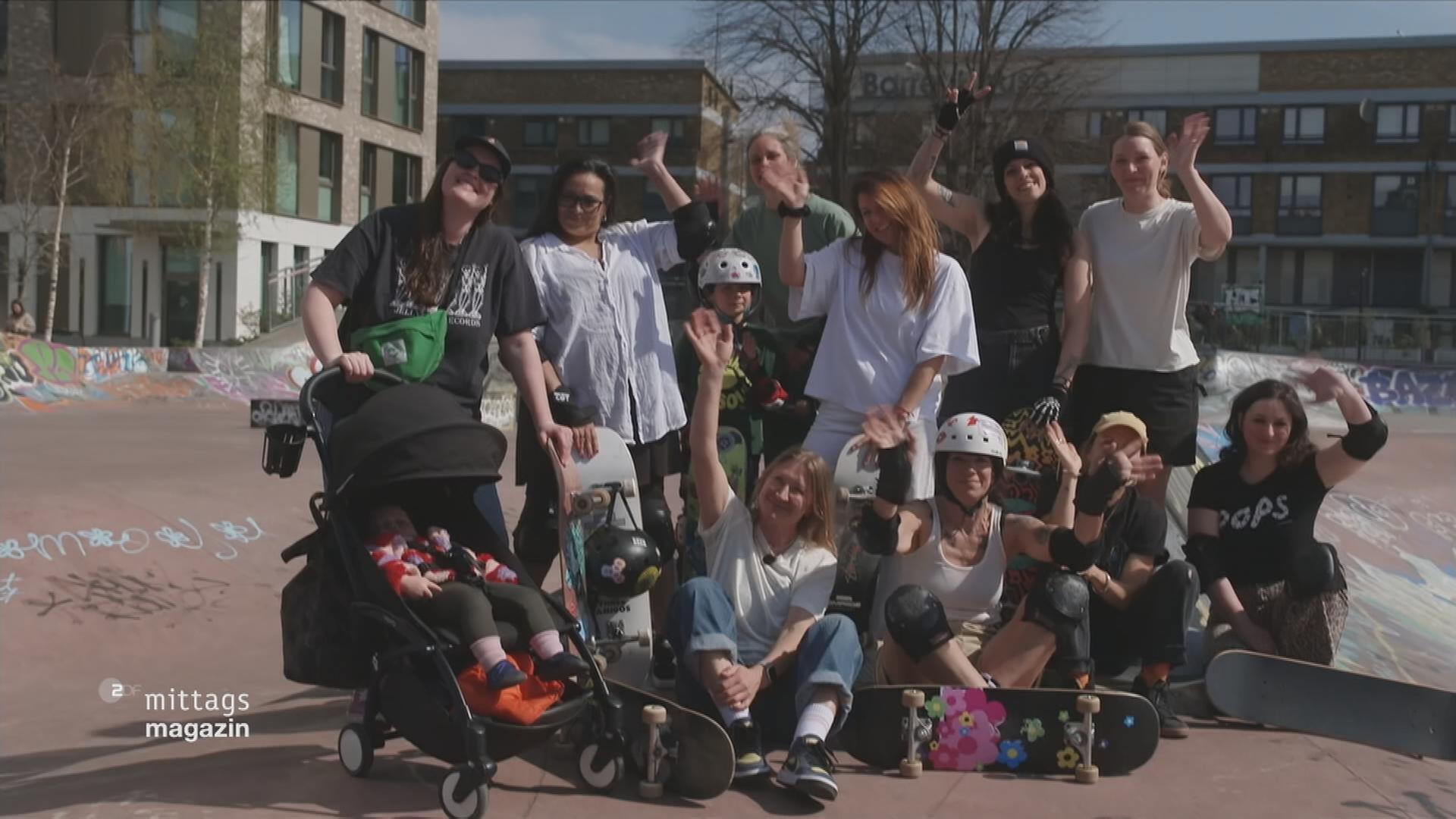 Mitglieder der "London Skate Mums" in einem Skatepark