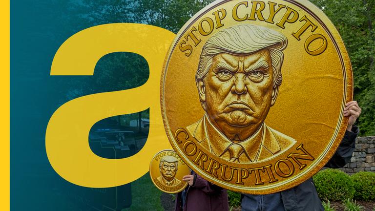 Aktivisten von Our Revolution protestieren vor dem Trump National Golf Course gegen Einflussnahme und Korruption