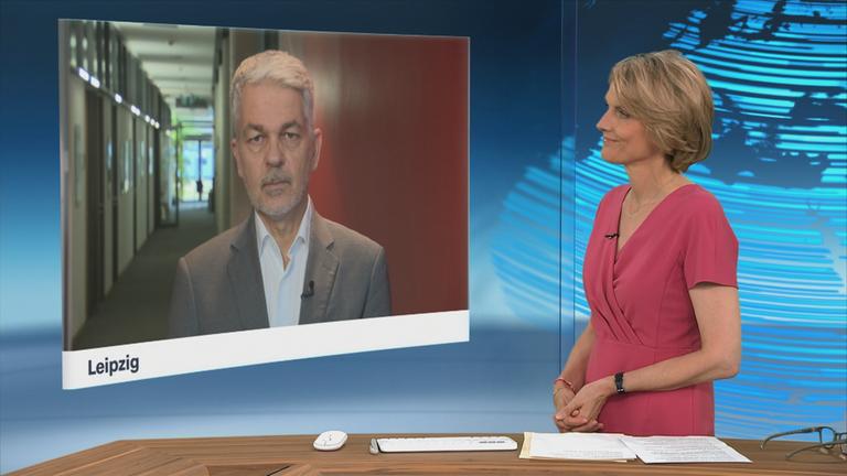 Marietta Slomka und Carlo Masala sprechen über die Produktion von Flugabwehrsystemen