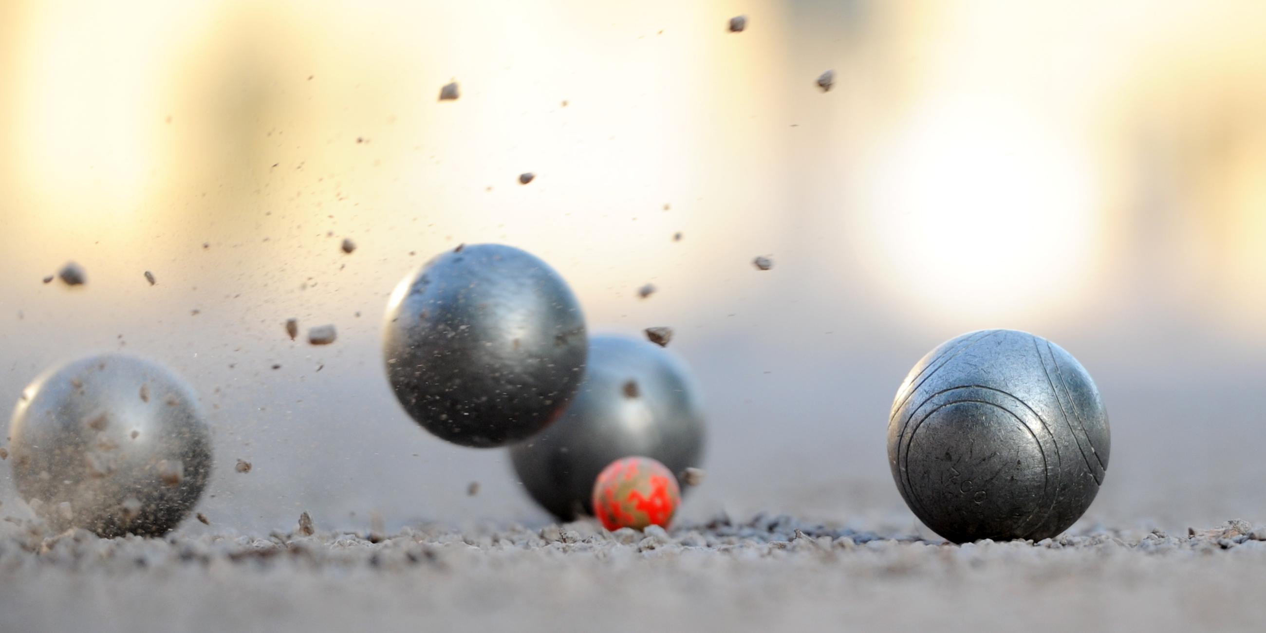 Nahaufnahme Petanque-Kugeln