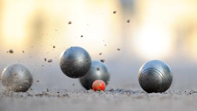 Nahaufnahme Petanque-Kugeln
