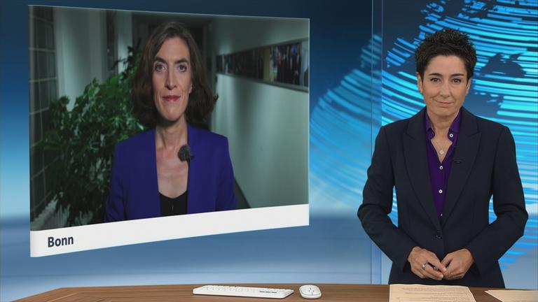 In Frankreich müsse der neue Premierminister „Macron kompatibel“ sein und die Parlamentsmehrheit hinter sich wissen. Das sei nicht leicht, so Politikwissenschaftlerin Demesmay.