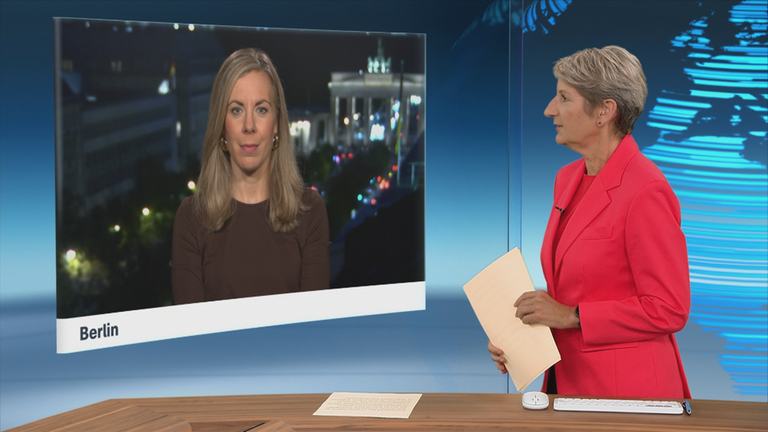 Die Moderatorin Anne Gellinek spricht mit der schwedischen EU-Ministerin Jessica Rosencrantz