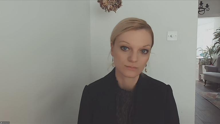 Expertin für Völkerrecht, Janina Dill