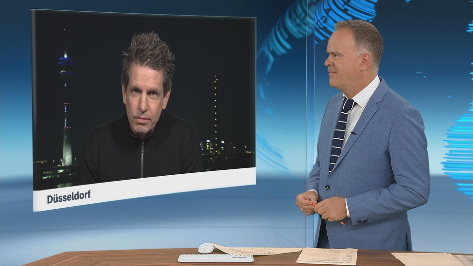 Der Moderator Christian Sievers im Schalgespräch mit Martin Andree 