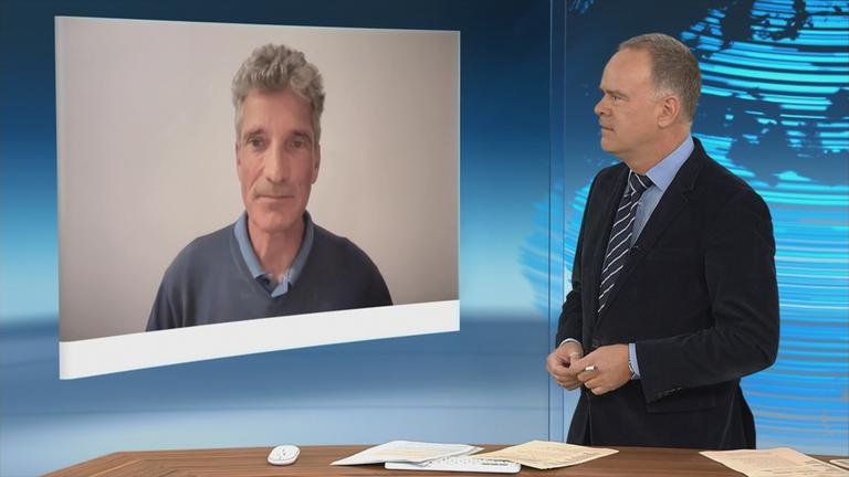 Sievers und Krüger im Schaltgespräch