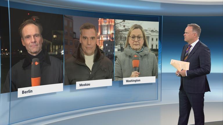 Schaltgespräch zwischen dem Moderator Christian Sievers und den ZDF-Korrespondenten Wulf Schmiese aus Berlin, Armin Coerper aus Moskau und Claudia Bates aus Washington