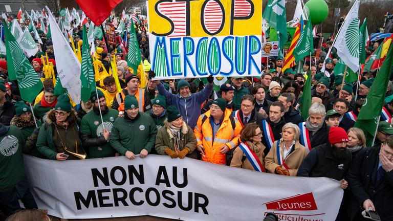 Bauern-Proteste gegen das Mercosur Abkommen in Strassburg