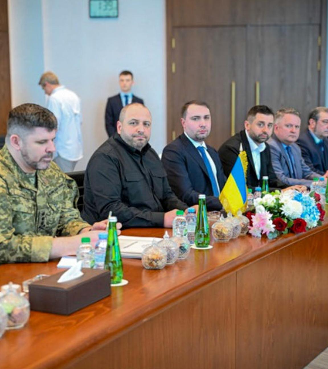 2. Runde: Russland, die USA und die Ukraine führen trilaterale Gespräche in Abu Dhabi