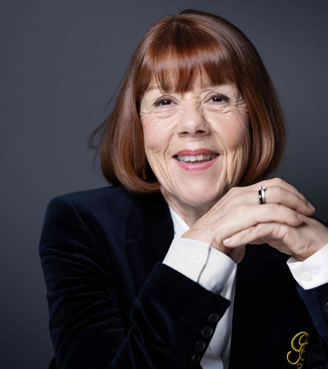 Gisèle Pelicot posiert während einer Fotosession in Paris am 4. Februar 2026. Es ist zweifellos das mit Spannung erwartete Buch des Jahres: In ihren Memoiren, die am 17. Februar 2026 erscheinen, berichtet Gisèle Pelicot zum ersten Mal über die von ihrem Ex-Mann organisierten Vergewaltigungen und den historischen Prozess in Avignon, der sie zu einer führenden Figur im Kampf gegen sexuelle Gewalt machte.