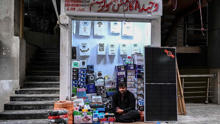 Pakistan: Solarmodule gegen die Energiekrise