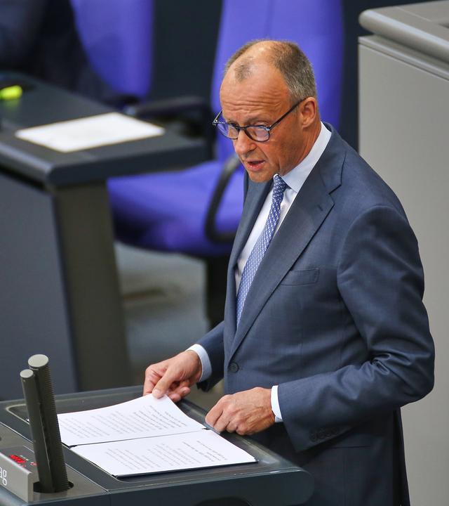 Deutscher Bundestag: 83. Bundestagssitzung: Bundeskanzler Friedrich Merz (CDU)