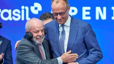 Luiz Inacio Lula da Silva und Friedrich Merz beim Eroeffnungsrundgang auf der Hannover Messe 2026 auf dem Messegelaende. Hannover, 20.04.2026