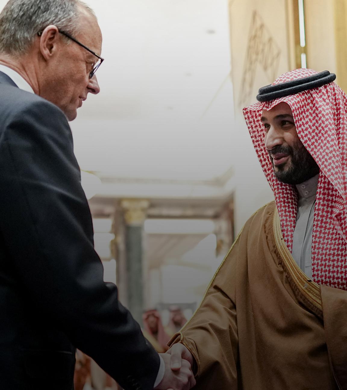 Bundeskanzler Friedrich Merz (CDU) wird von Kronprinz Mohammed bin Salman am Yamama Palast verabschiedet