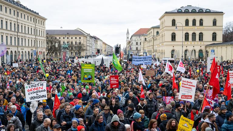 Mietendemo gegen Leerstand und Luxus-Sanierungen in München
