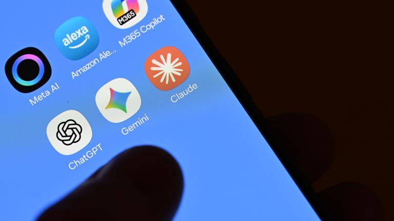 ++ THEMENBILD ++ KI-CHATBOTS / KI - KÜNSTLICHE INTELLIGENZ / KI-