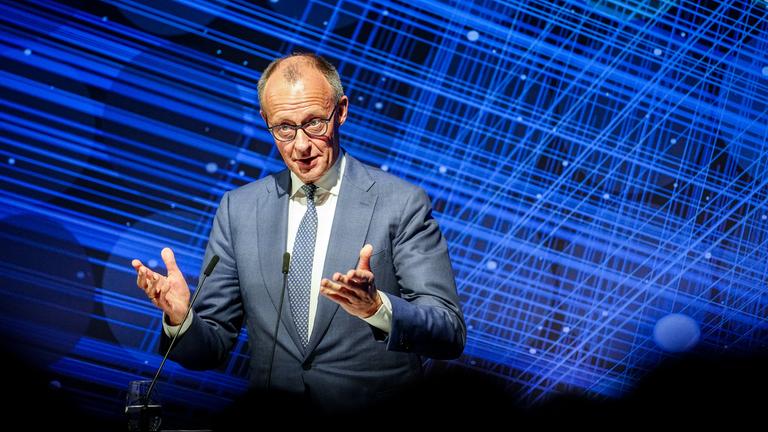 Bundeskanzler Friedrich Merz (CDU) spricht beim Jahresempfang 75 Jahre Bundesverband deutscher Banken e.V.