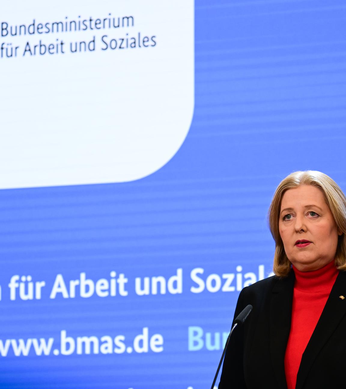 Übergabe Bericht der Kommission zur Sozialstaatsreform