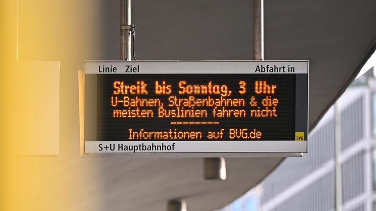 Warnstreik im Nahverkehr - Berlin