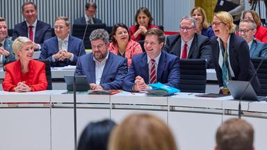 SPD-Fraktion bei der ersten Sitzung des neu gewählten Landtags von Mecklenburg Vorpommern