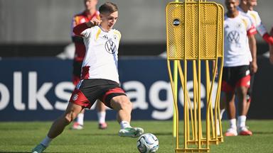 Nico Schlotterbeck beim Abschlusstraining vor dem Serbien-Spiel