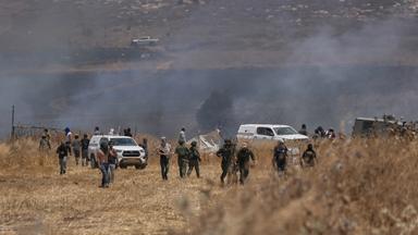 Israelische Siedler haben in der besetzten Stadt Beit Furik im Westjordanland landwirtschaftliche Flächen in Brand gesetzt