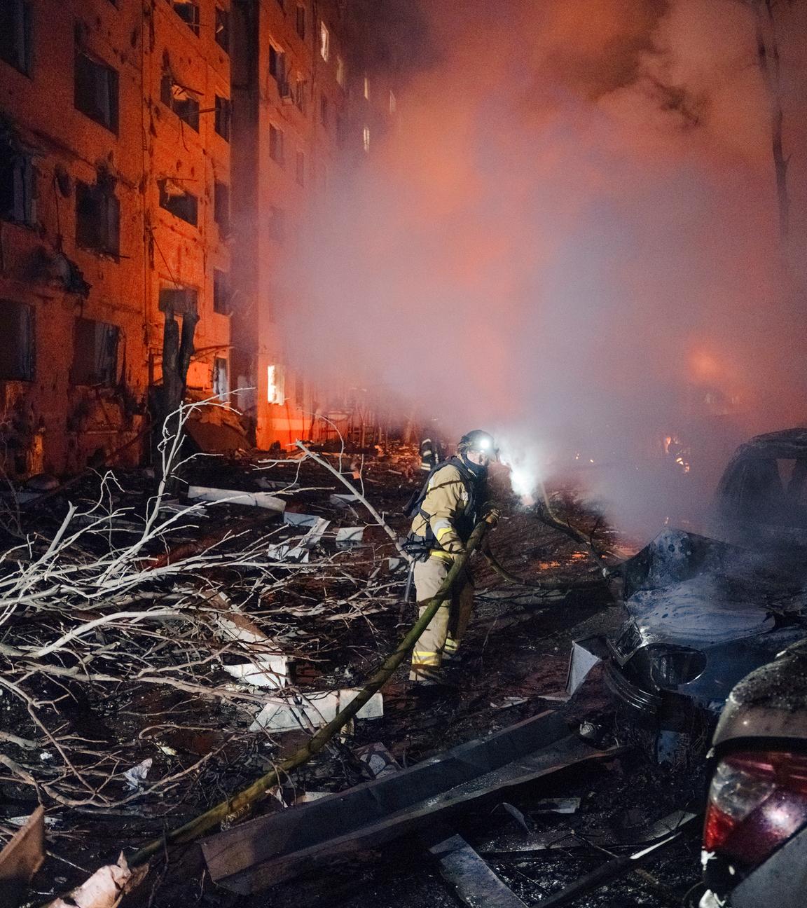 Ein vom Pressedienst der 93. Separaten Mechanisierten Brigade „Kholodnyi Yar“ der ukrainischen Streitkräfte zur Verfügung gestelltes Foto zeigt den Ort des russischen Beschusses eines Wohngebiets in der Stadt Kramatorsk in der Region Donezk, Ukraine, am 8. Februar 2026 während der anhaltenden russischen Invasion. Russische Truppen drangen am 24. Februar 2022 in ukrainisches Gebiet ein und lösten damit einen Konflikt aus, der Zerstörung und eine humanitäre Krise zur Folge hatte.